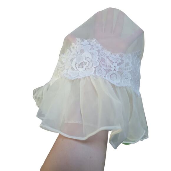 Vintage 1970s NWT ILGWU Ivory Wedding Dress Empire Waist Train Lace Fit As 4 - Picture 9 of 16